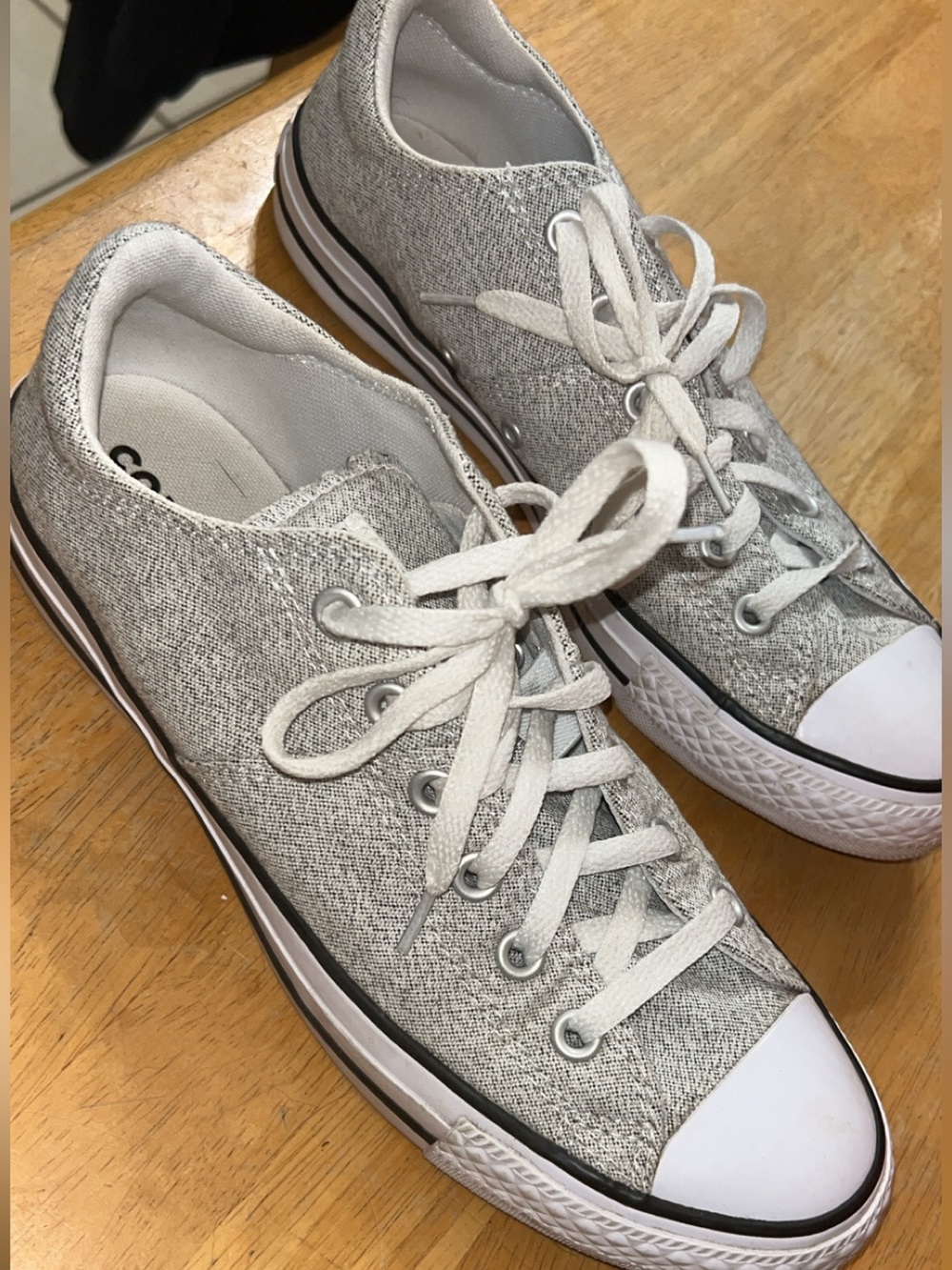 Converse - Picture 2 of 3